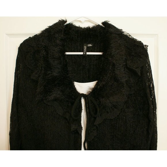 Gorgeous black tulip swing sweater w, lace insets - Picture 3 of 6